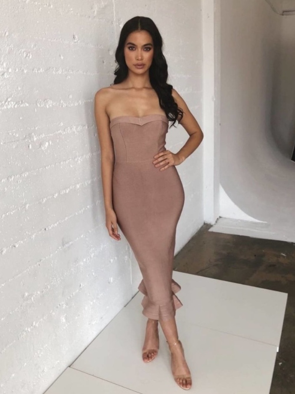 HOUSE OF CB Fabrizia Pink Blush Bandage Strapless Fluted Hem Dress Midi Medium - Picture 2 of 9